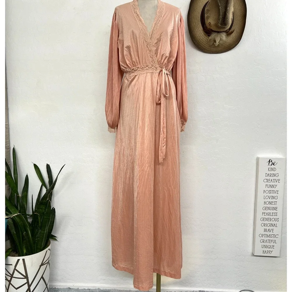 Vtg 70s Miss Elaine Pink Liquid Satin Plisse Maxi Wrap Robe Peignoir Lace Sz L